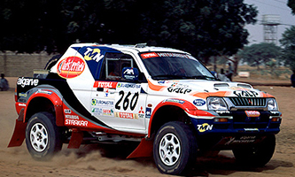 2000 Dakar L200