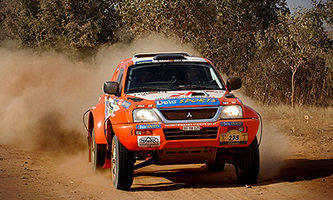 2004 Dakar L200