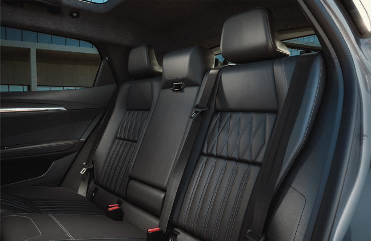 Hátsó ülések Hátsó ülések