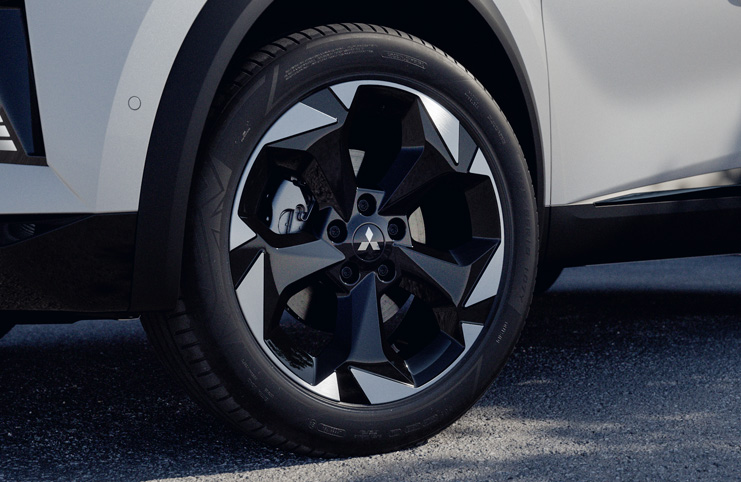 18” könnyűfém keréktárcsa (Invite Plus) 18” könnyűfém keréktárcsa (Invite Plus)