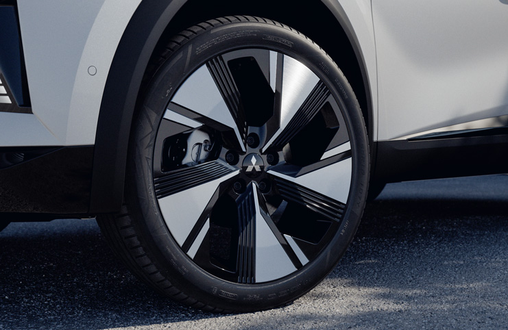 19” könnyűfém keréktárcsa (Intense/Instyle) 19” könnyűfém keréktárcsa (Intense/Instyle)