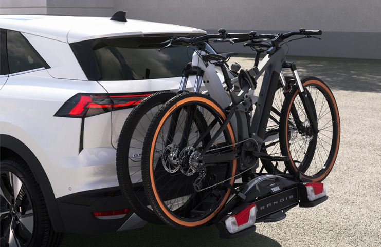 Vonóhorogra szerelhető kerékpárszállító Vonóhorogra szerelhető kerékpárszállító